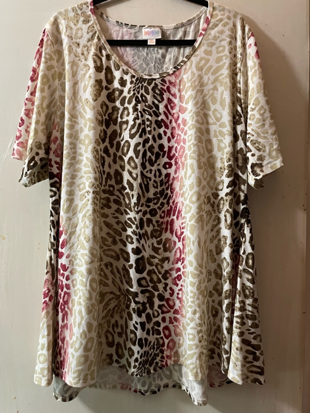 LuLaRoe Scoop Neck Tunic in Cream, Brown & Pink Leopard